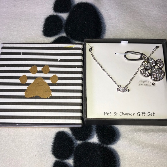 Cute Necklace and Pet charm set 🐶🐱 - Picture 5 of 6